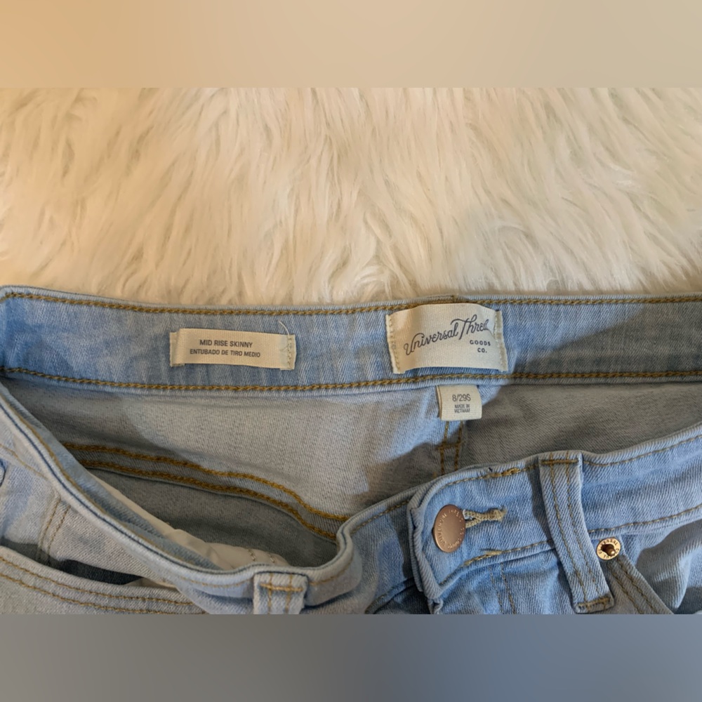 Universal Thread womenβs Jeans - Picture 8 of 11